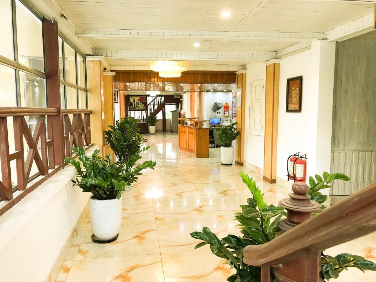 Vinh Gia Airport Lakeview Hostel Hanoi Exterior photo