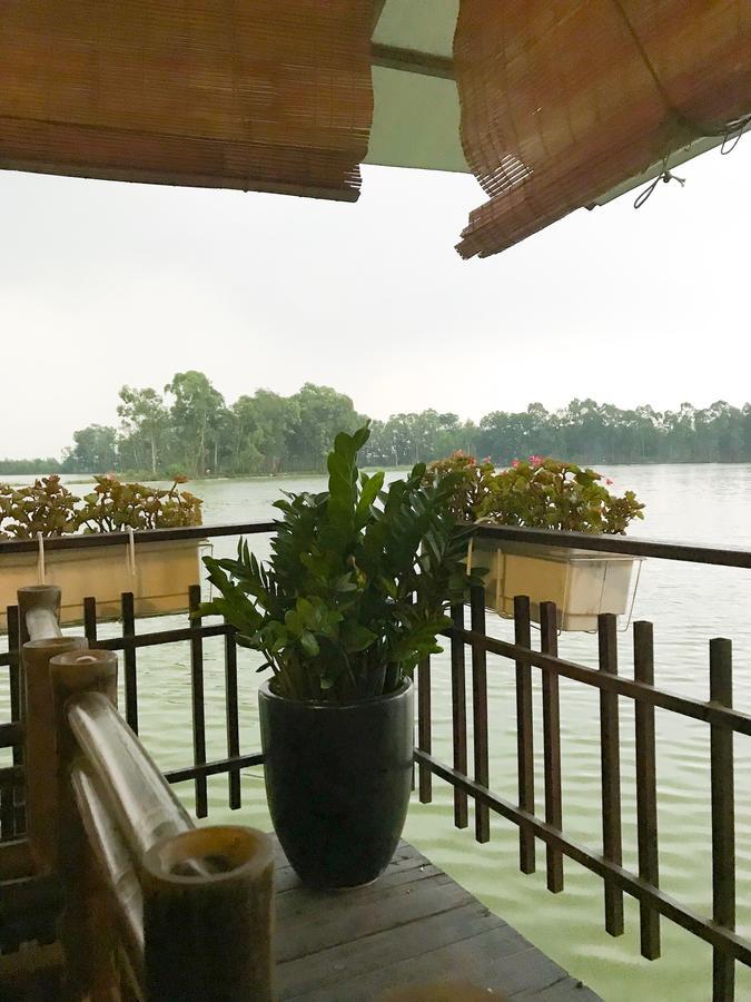 Vinh Gia Airport Lakeview Hostel Hanoi Exterior photo